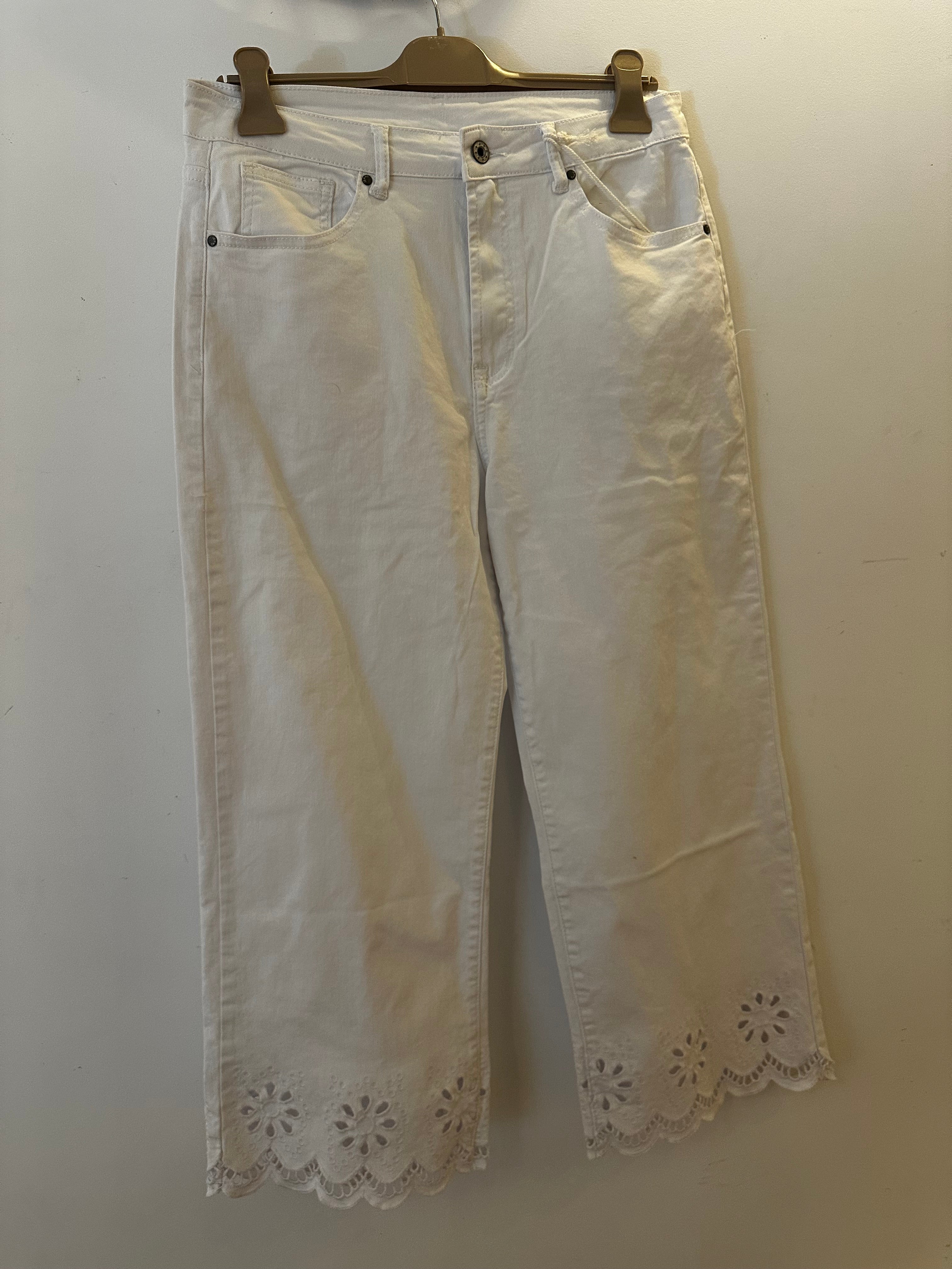 Pantalón troquelado blanco