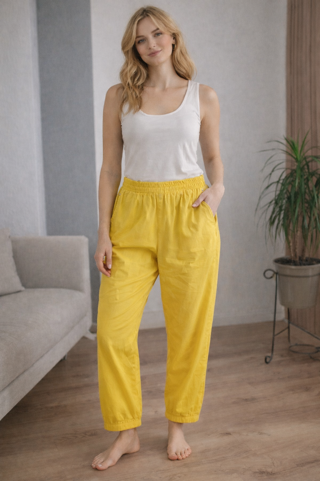 Pantalón baggy amarillo