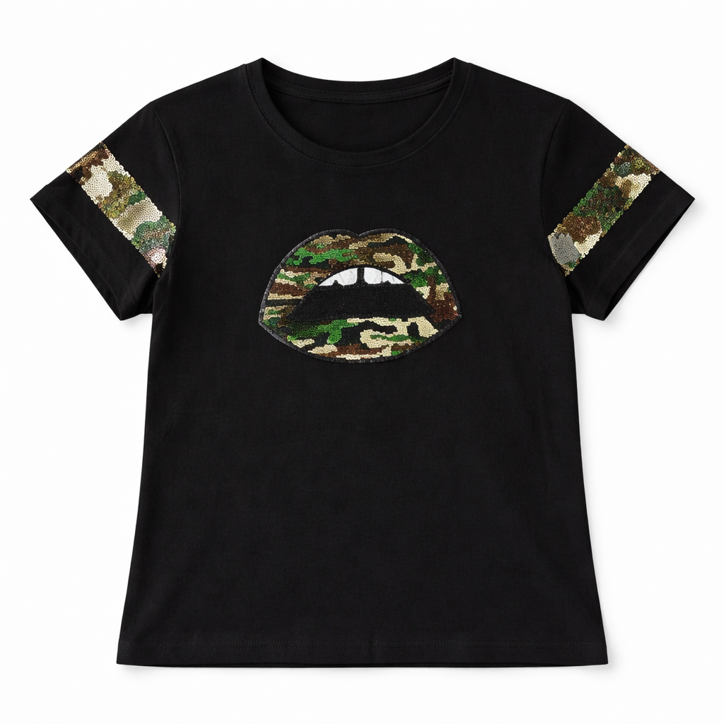 Camiseta labios en oscuro