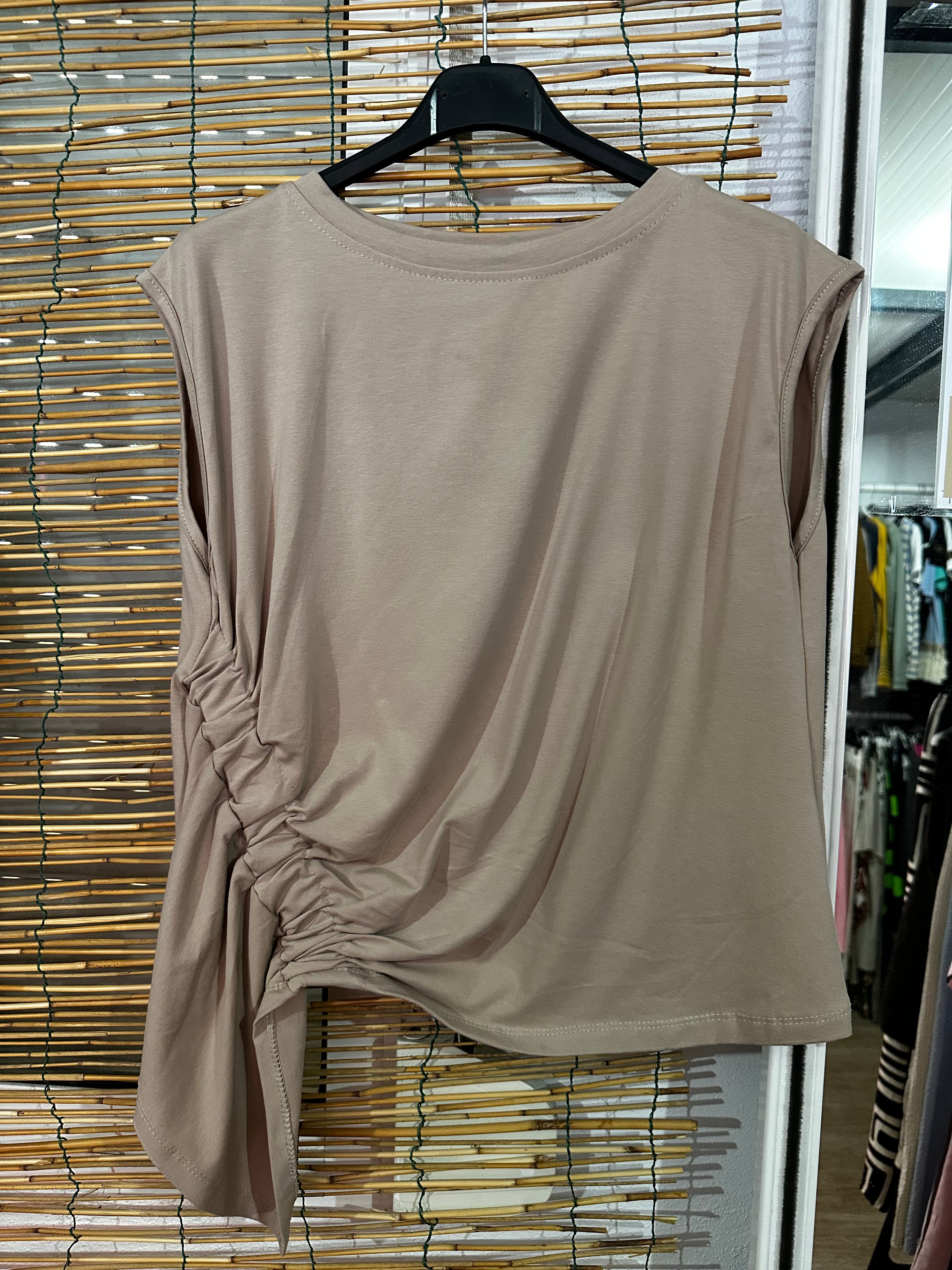 Camiseta fruncido