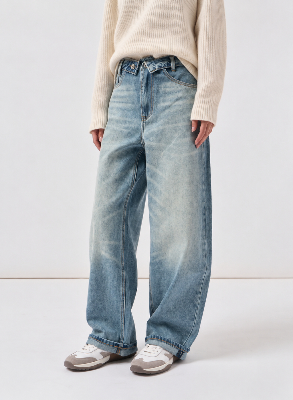 Pantalón vaquero solapa